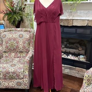 AZAZIE RYLEE
Cabernet A-Line Pleated Chiffon Dress Sz A20